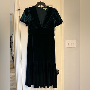 Gianni Bini Deep Green Velvet Midi Dress NWT size 10